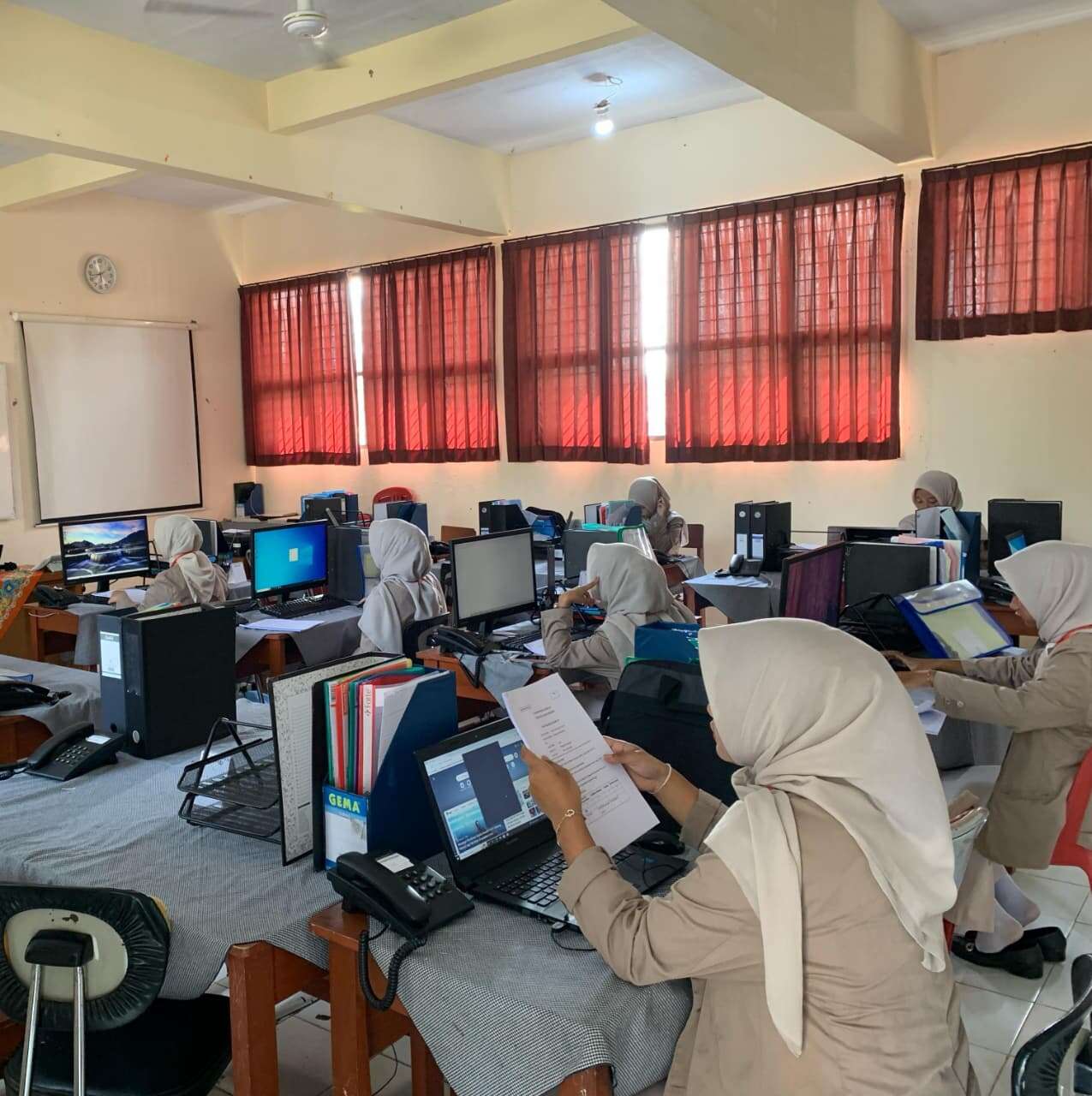 Program Keahlian Manajemen Perkantoran dan Layanan Bisnis (MPLB)